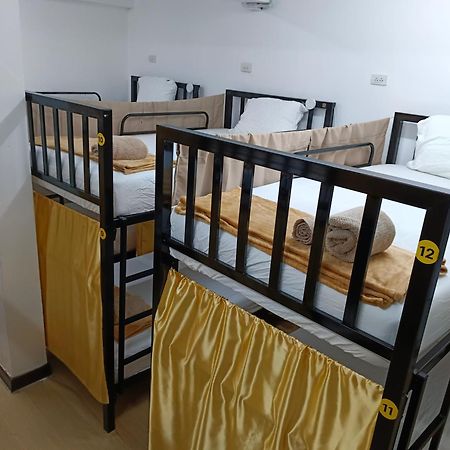 Silom Guesthouse 방콕 외부 사진