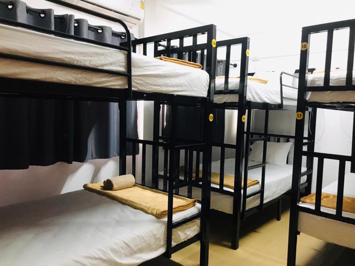 Silom Guesthouse 방콕 외부 사진
