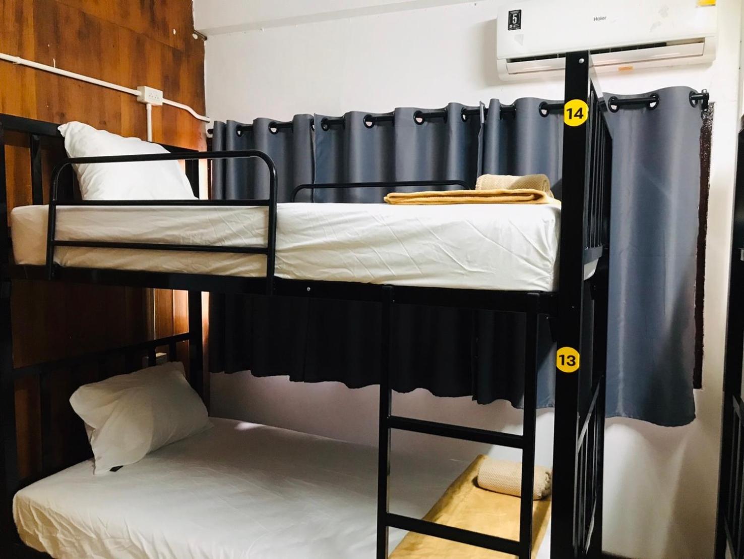 Silom Guesthouse 방콕 외부 사진