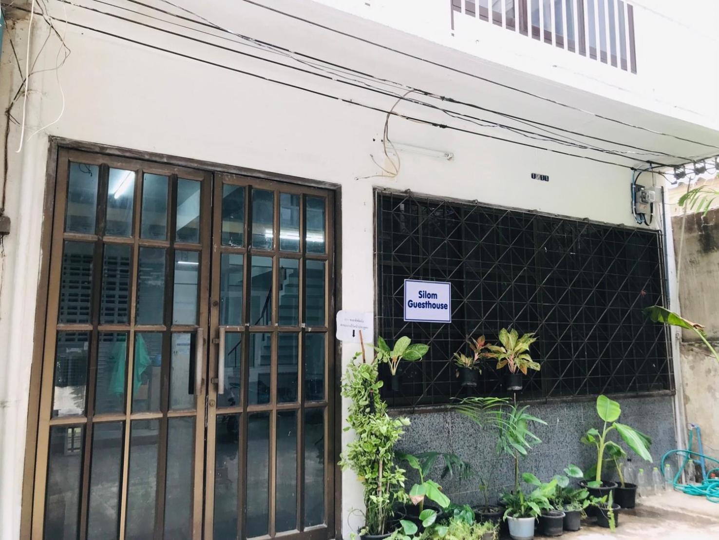 Silom Guesthouse 방콕 외부 사진