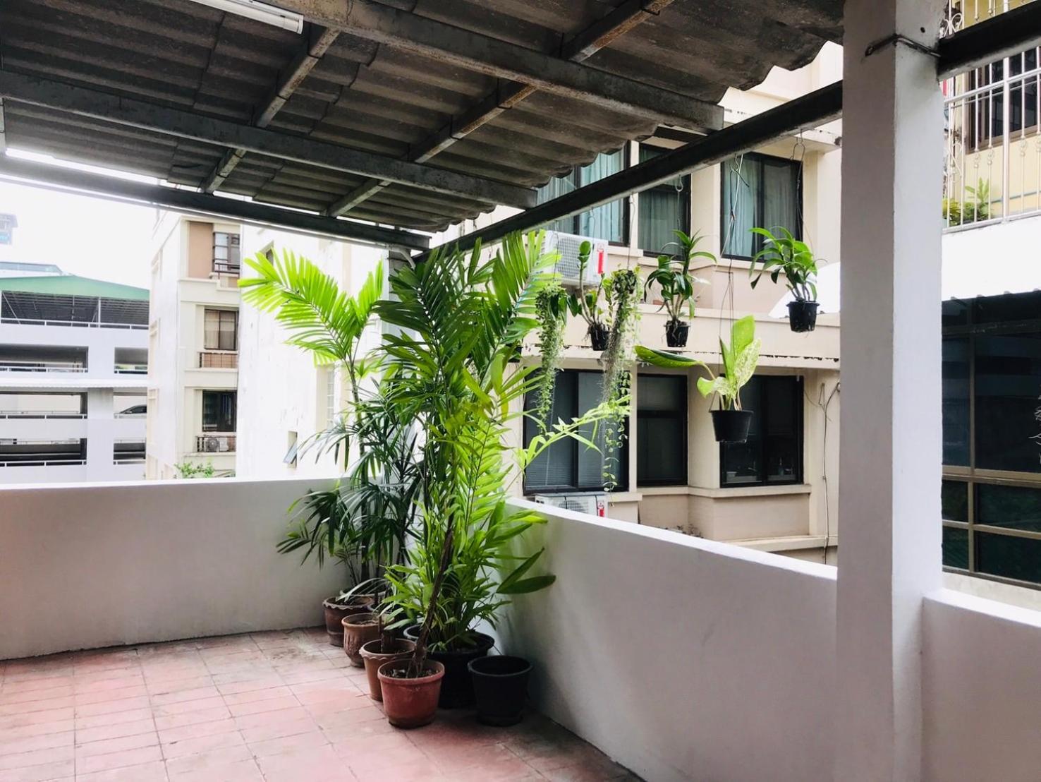 Silom Guesthouse 방콕 외부 사진