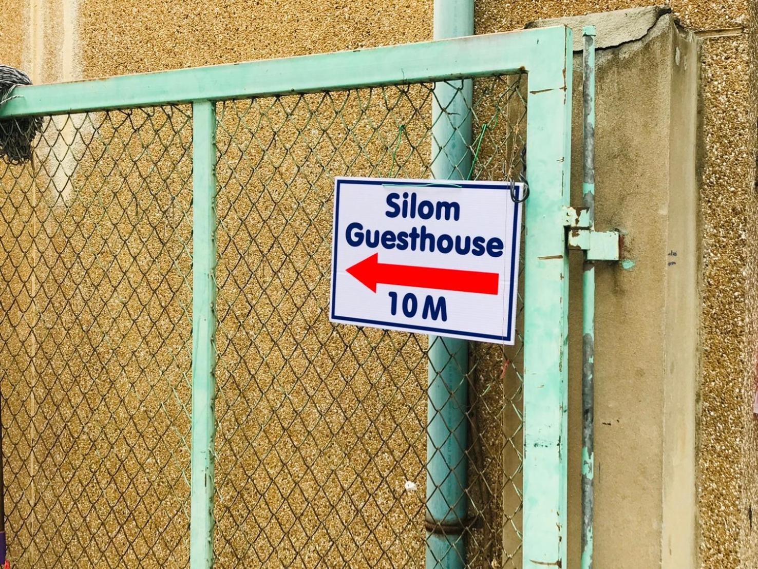 Silom Guesthouse 방콕 외부 사진