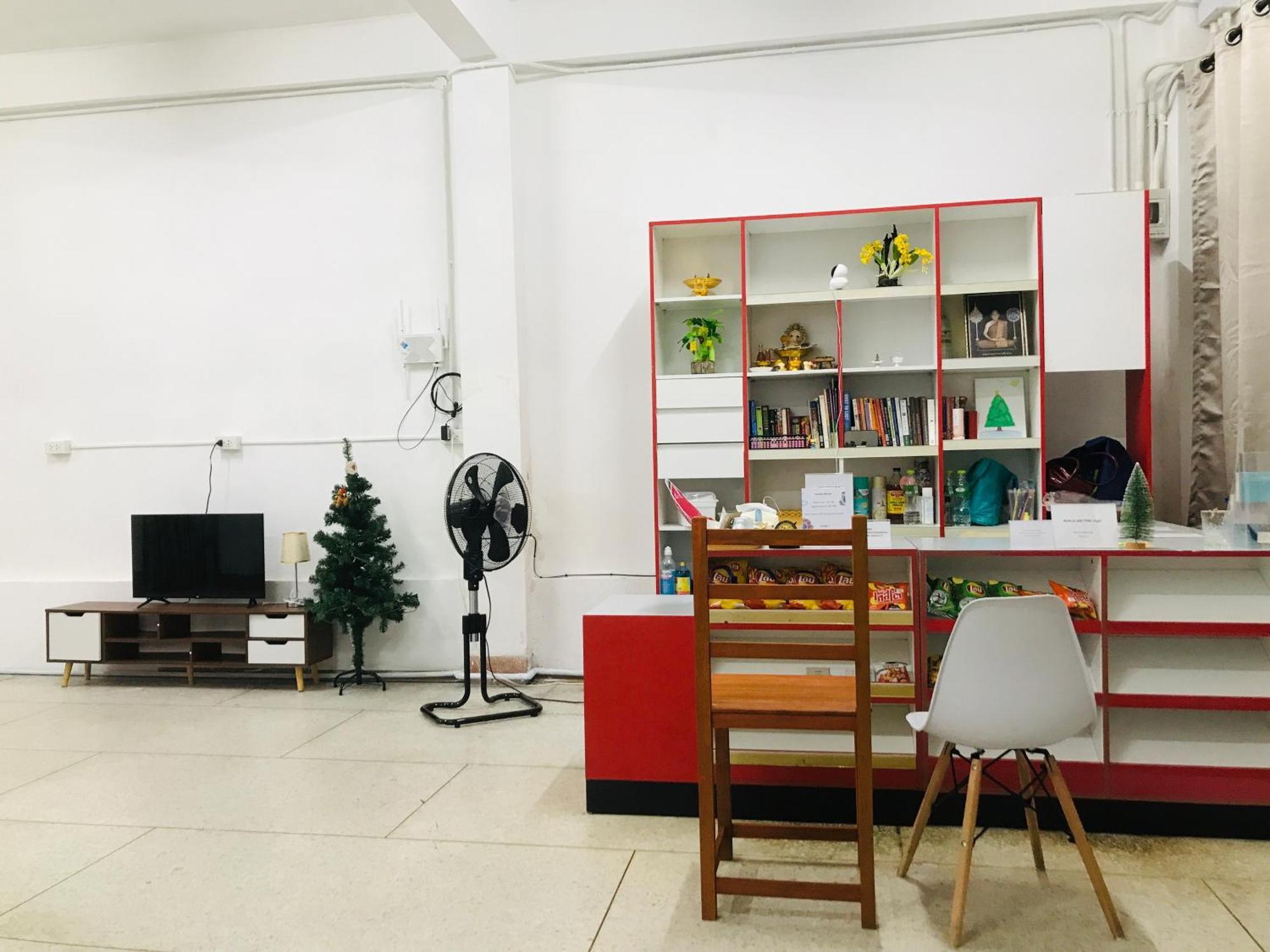 Silom Guesthouse 방콕 외부 사진