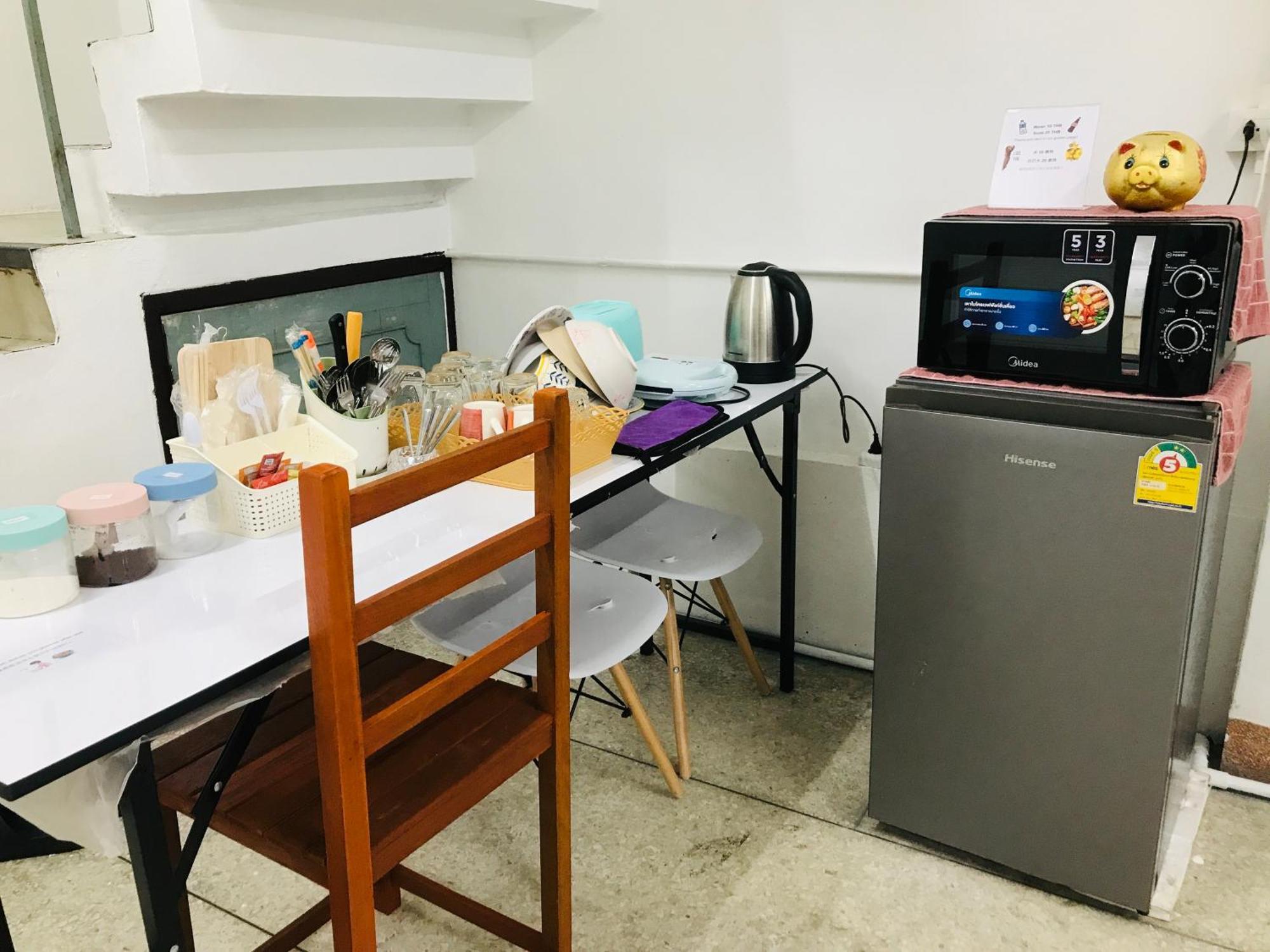 Silom Guesthouse 방콕 외부 사진