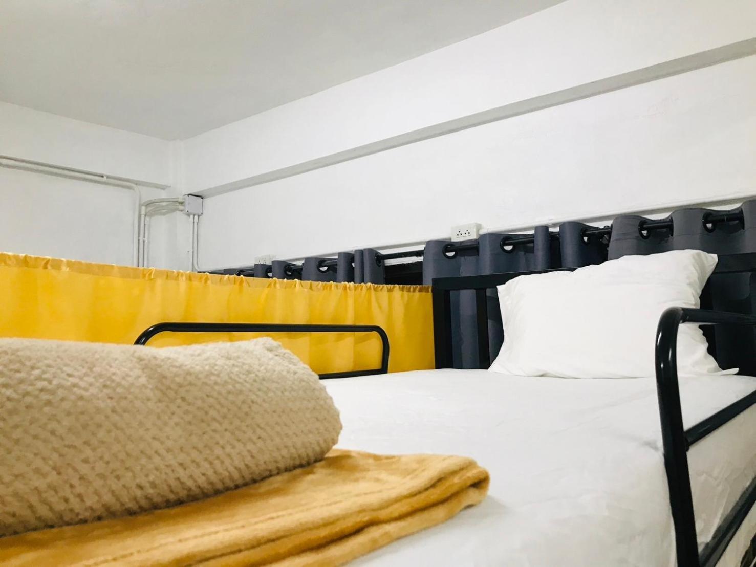 Silom Guesthouse 방콕 외부 사진