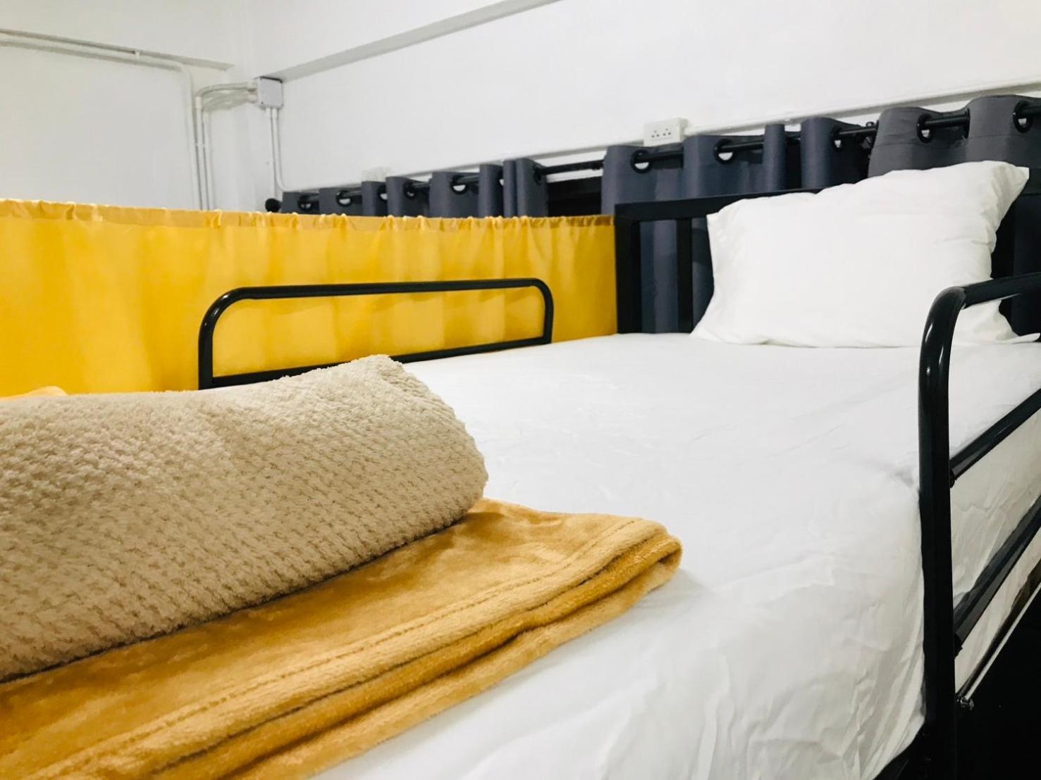 Silom Guesthouse 방콕 외부 사진