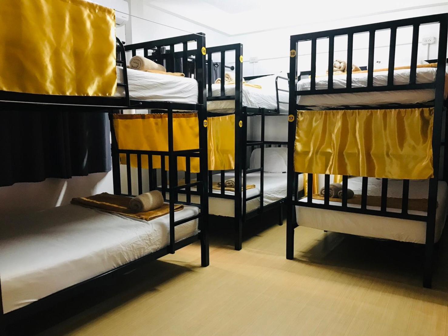 Silom Guesthouse 방콕 외부 사진